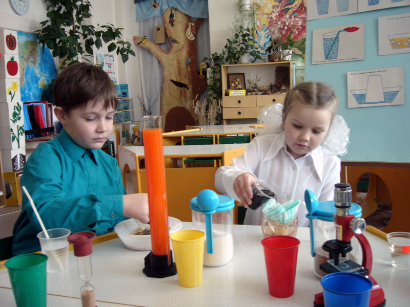Опыт и наука в образовании. Эксперименты в садике. Опыты в детском саду. Экспериментирование для дошкольников. Экспериментирование в садике.
